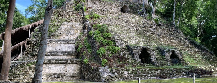 Zona Arqueológica de Dzibanché is one of Zonas arqueológicas, México.