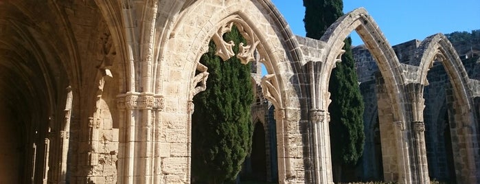 Bellapais Monastery is one of Locais curtidos por Sadık.