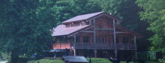 Chalet Robinson is one of Hello, Brussels.