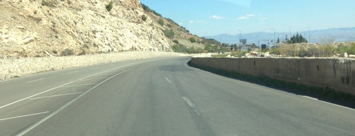 İskenderun - Antakya Yolu is one of Ladybug'un Beğendiği Mekanlar.