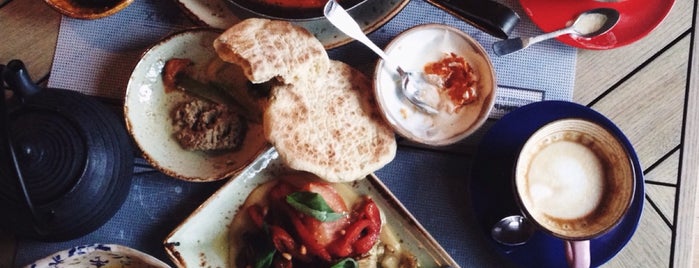 Любимый Дядя is one of Breakfast in Kyiv.