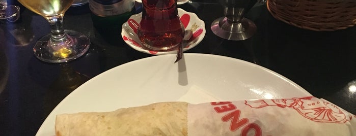 Aylin Cafe & Restaurant is one of Tim'in Beğendiği Mekanlar.