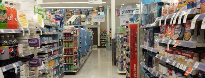 Walgreens is one of Martin L.さんのお気に入りスポット.