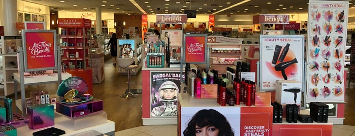 Ulta Beauty is one of Kさんのお気に入りスポット.