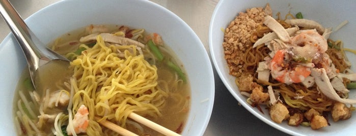 เยาว์ เย็นตาโฟ is one of Best Noodle Soups in Phuket.