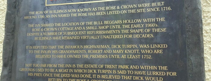 Rose & Crown is one of Orte, die Carl gefallen.