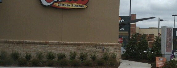 Raising Cane's Chicken Fingers is one of Lugares favoritos de Nick.
