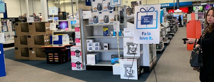 Best Buy is one of Donna's Hot Spots.