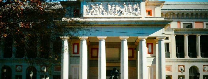 Jardines del Museo del Prado is one of Lieux qui ont plu à Hernan.