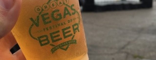 Great Vegas Festival of Beer is one of Lugares favoritos de Phil.