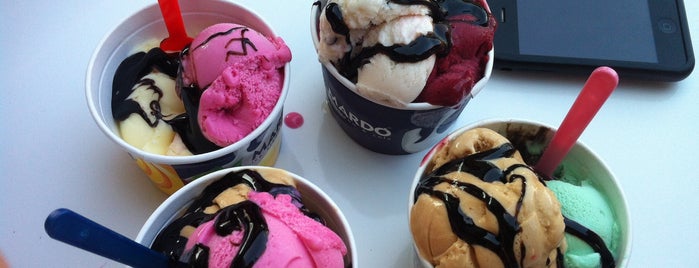 Mardo Ice Cream & Cafe is one of Lugares favoritos de Oral.