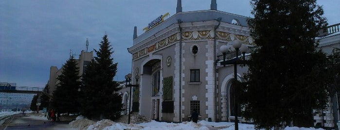 Залiзничний вокзал «Рiвне» is one of Послуги в м. Рівне / Услуги в Ровно.