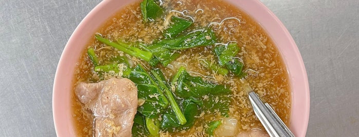 Lad-na Heng Yod Pak is one of Must-visit Food in Bangkok.