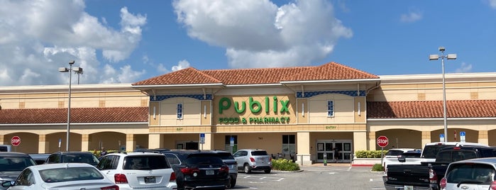 Publix is one of Supermercados.