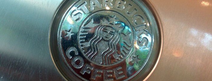 Starbucks is one of สถานที่ที่ donnell ถูกใจ.