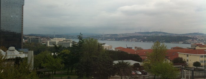 Gezi Hotel Bosphorus is one of Locais curtidos por Nadide Gül.