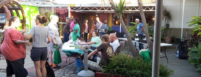 Corpus Christi Downtown Farmers Market is one of Locais curtidos por Taylor.