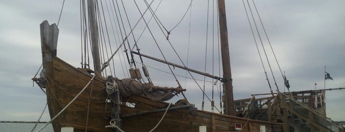 La Niña (Replica) is one of Ships (historical, sailing, original or replica).
