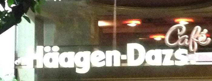 Häagen-Dazs Café is one of Tempat yang Disukai Σταύρος.