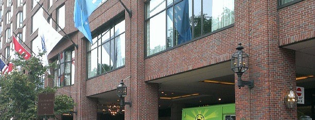 Four Seasons Hotel Boston is one of IrmaZandl : понравившиеся места.