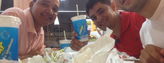 Subway is one of Lugares diversos <> JBF:..