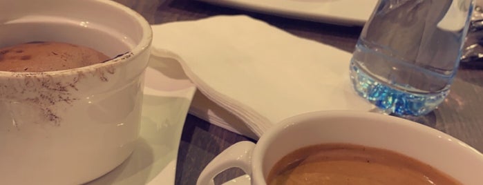 Plano Cafe is one of كافيهات.