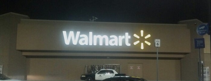 Walmart Supercenter is one of Chicago.