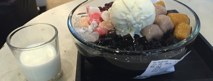 BlackBall @Puri Indah Mall is one of Jakarta.