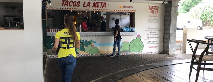 Tacos La Neta is one of Lugares favoritos de Max.