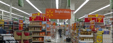 Walmart Supercentre is one of Lugares favoritos de Ethan.