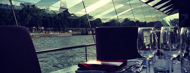 Bateaux Mouches is one of OÙ | Paris for lovers.