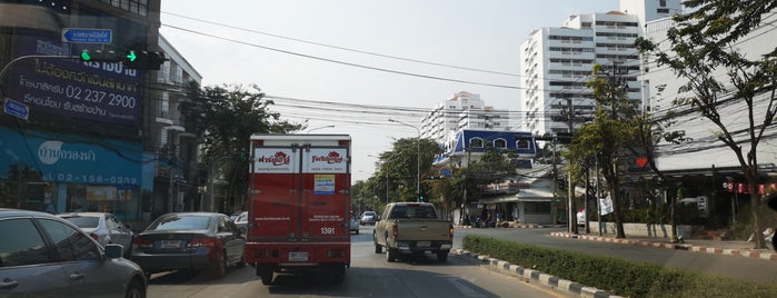 Thetsaban Nimit Intersection is one of TH-BKK-Intersection-temp1.