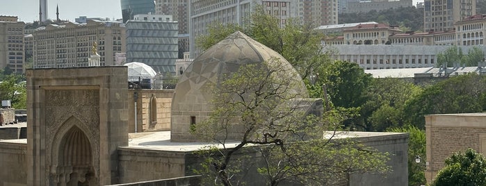 Şirvanşahlar sarayı is one of Baku (Bakı).