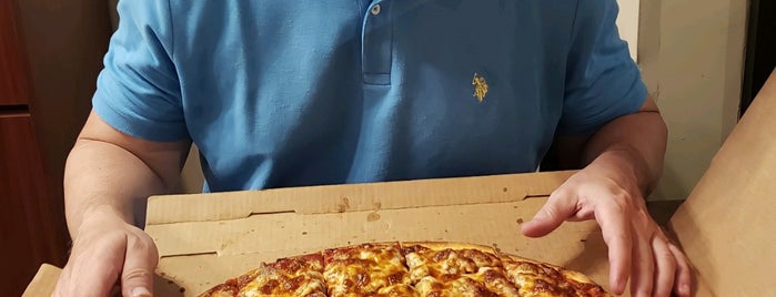 Tortorice's Pizza is one of Tempat yang Disimpan Derek.
