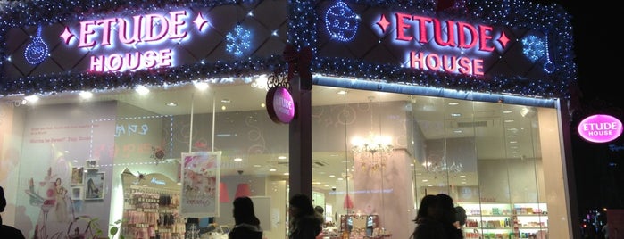 ETUDE HOUSE is one of Lugares favoritos de Jeremy.