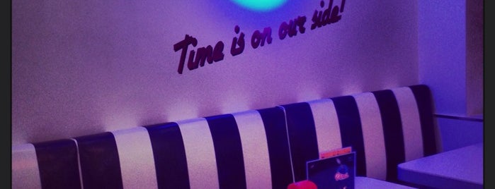 Intergalactic Diner is one of drink, eat n smile.