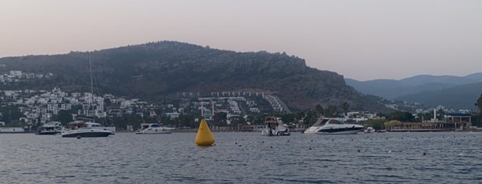 Crunch Beach Club is one of Yalıkavak & Göltürkbükü.