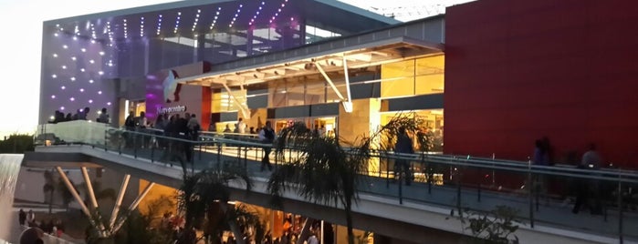 Nuevocentro Shopping is one of Orte, die RICHIE'S MVD gefallen.