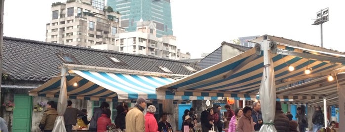 Simple Market is one of RAPID TOUR around TAIPEI.