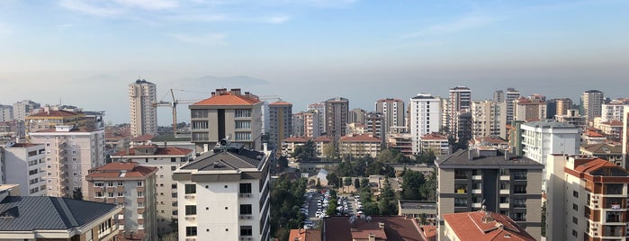 Özen Residence is one of Lugares favoritos de TC Bahadır.