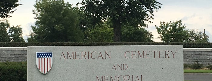 Brittany American Cemetery and Memorial is one of Posti che sono piaciuti a Kevin.