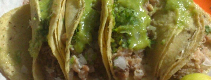 Tacos Del “Sombre” is one of Locais curtidos por Nayeli.