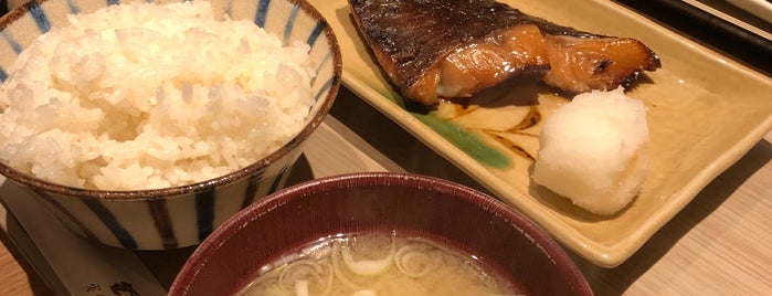 里の宿 is one of 定食屋.
