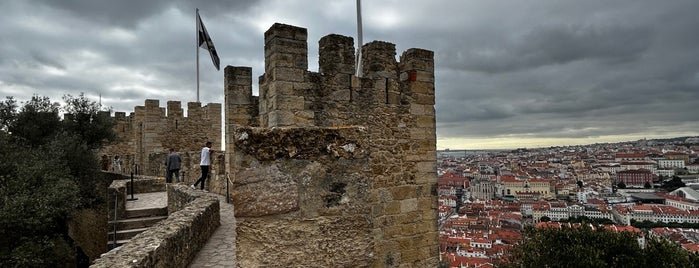 Castello di San Giorgio di Lisbona is one of Posti che sono piaciuti a Selim.