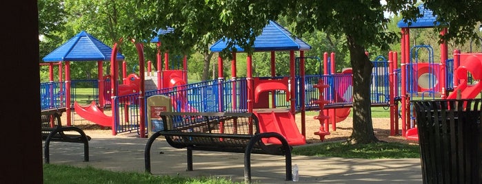 Crossroads Park is one of Fave Parks & Recreation Locations in Central Iowa.