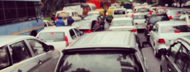 Dhaula Kuan Traffic Jam is one of Viral’s Liked Places.