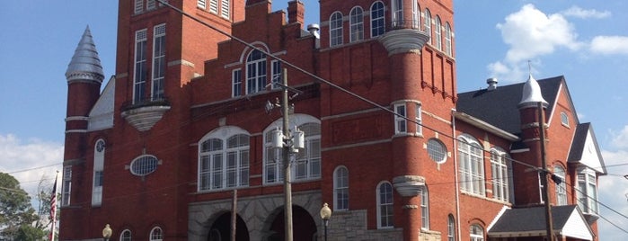 Terrell County Courthouse is one of Lugares favoritos de Lizzie.