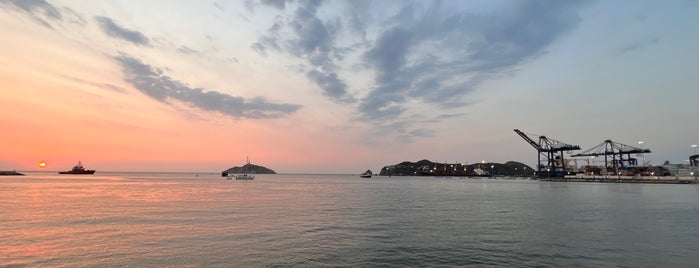 Bahía de Santa Marta is one of Locais curtidos por Tania.