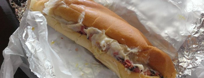Supreme Sandwiches is one of Orte, die Terrence gefallen.