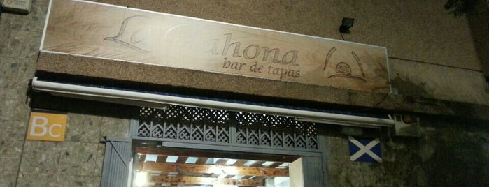 La Tahona Bar de Tapas is one of Tempat yang Disukai Manuel A..